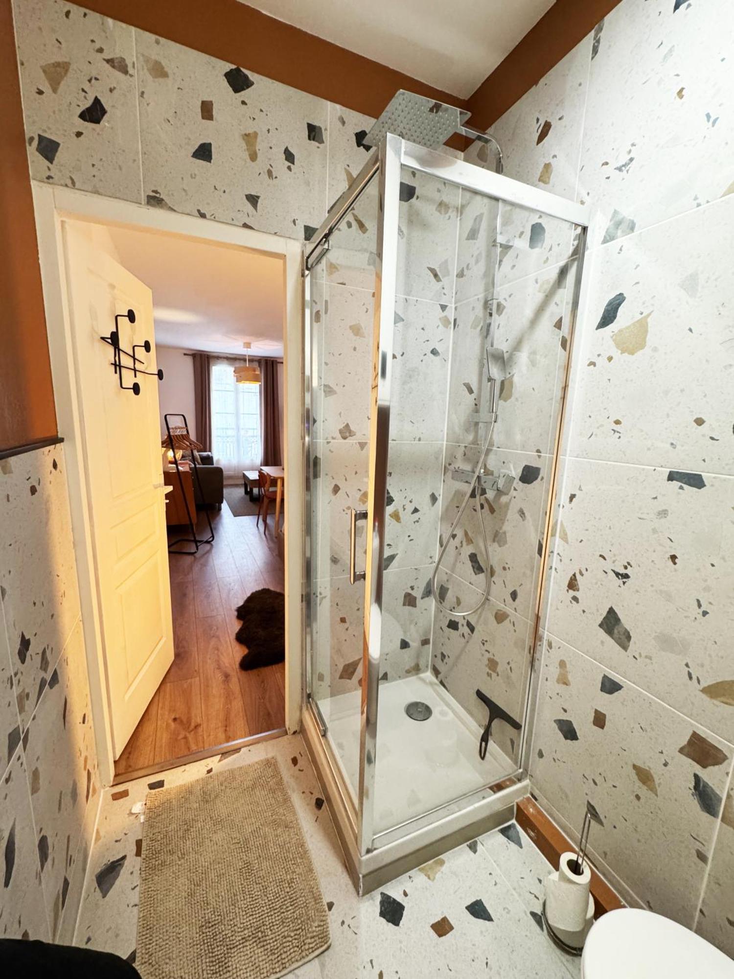 Le Confetti ! Apartment *